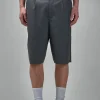 Adnym Ivo Short - LABELS