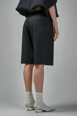 Adnym Ivo Short - LABELS