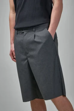 Adnym Ivo Short - LABELS
