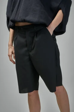 Adnym Ivo Short - LABELS