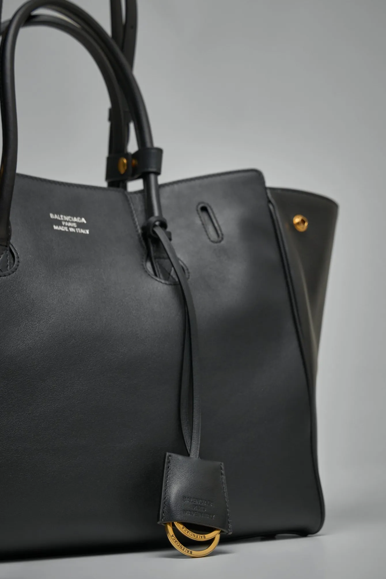 Balenciaga Hampton Small Carry All Bag - LABELS