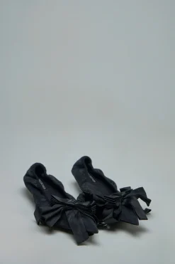 Balenciaga Louis XV 25mm Pump - LABELS