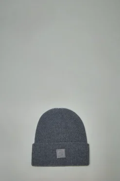 Fendi FF Beanie - LABELS