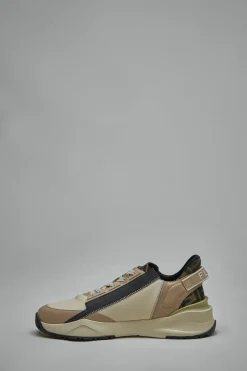 Fendi Flow Sneakers - LABELS