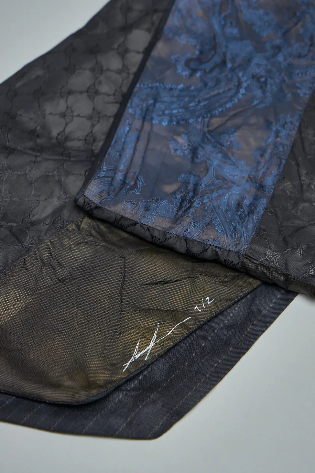 Geoffrey B. Small EV8J04 Handmade Classic Fully-Ined Double-Face Cravatte Scarf - LABELS