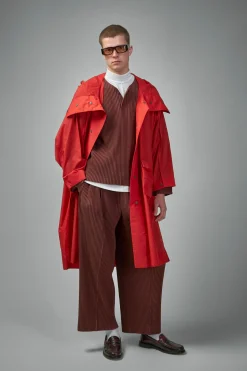 Homme Plissé Issey Miyake MC February - LABELS