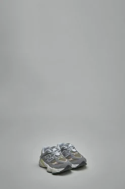 New Balance 9060 - LABELS