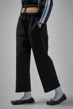 Prototypes Cropped Sweatpants - LABELS