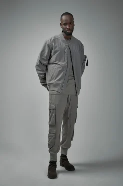 Thom Krom M SJ 662 - LABELS