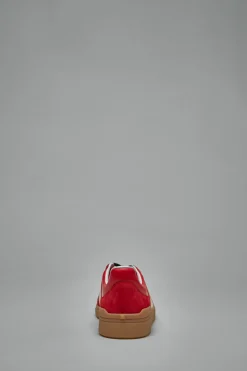 Upvillage Low Top Trainer - LABELS