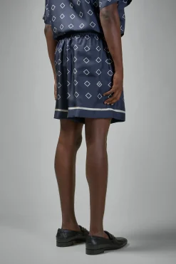 Valentino Bermuda - LABELS