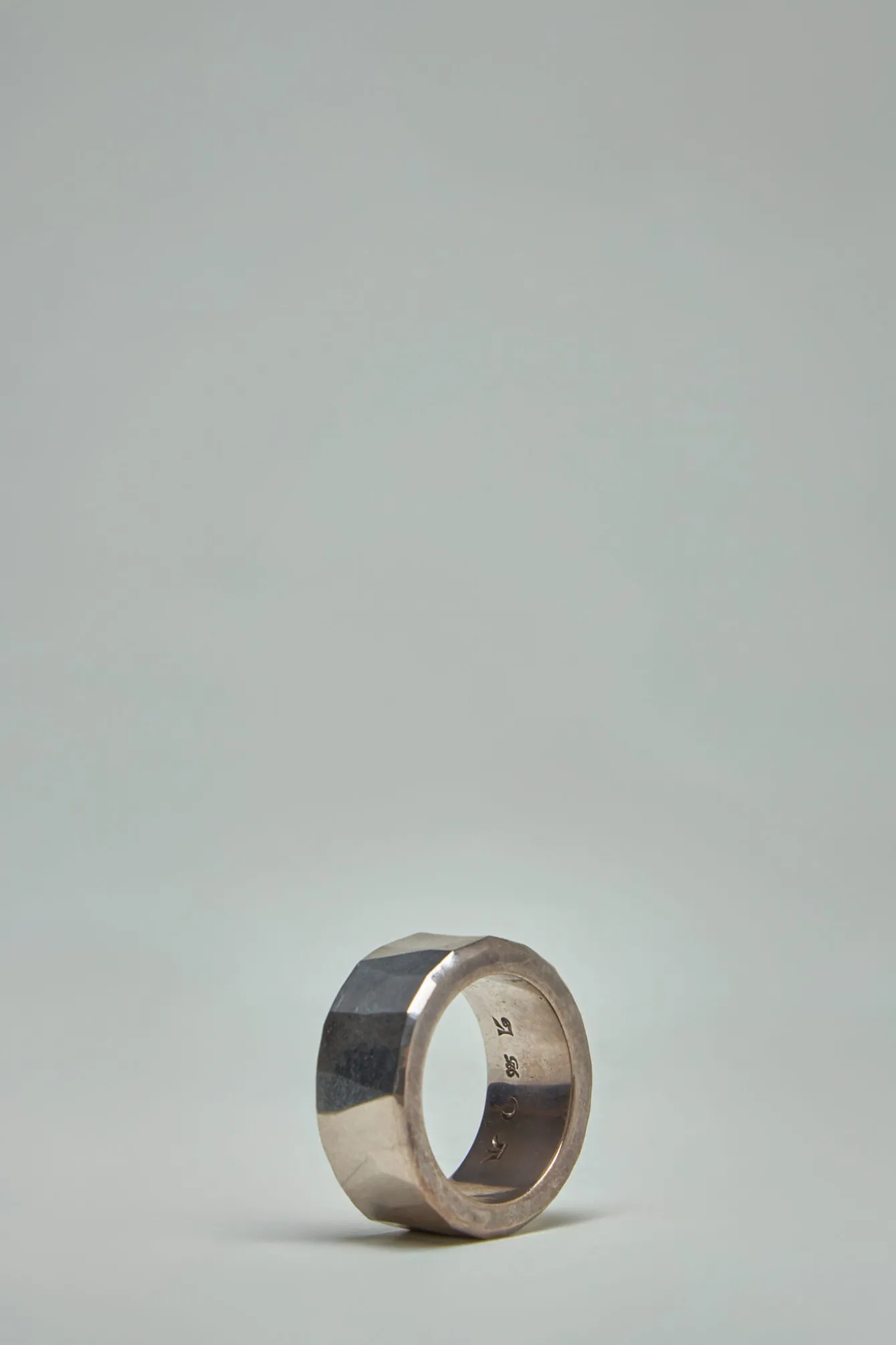 Werkstatt München Ring Rough Hammered Silver - LABELS