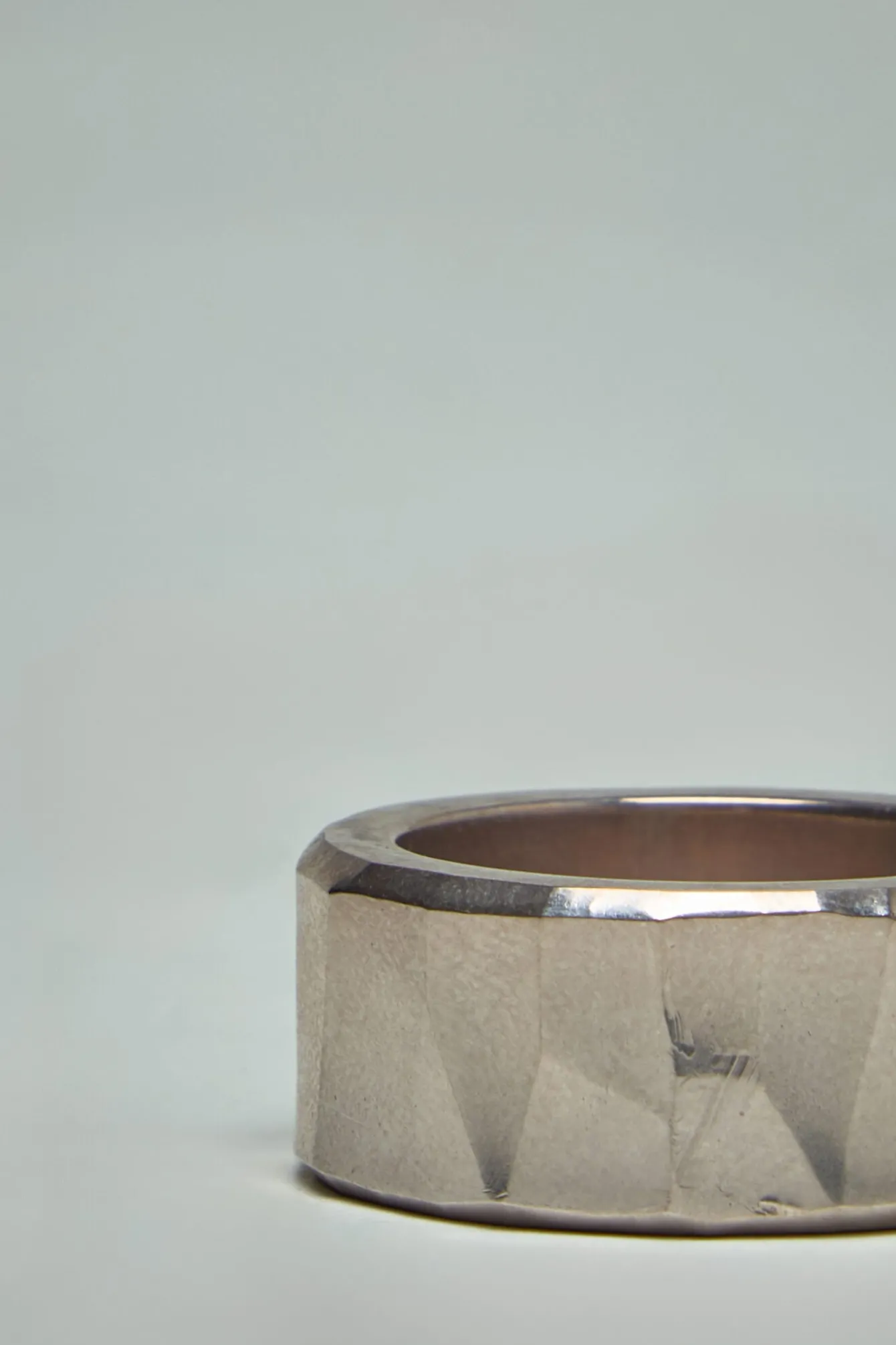 Werkstatt München Ring Rough Hammered Silver - LABELS